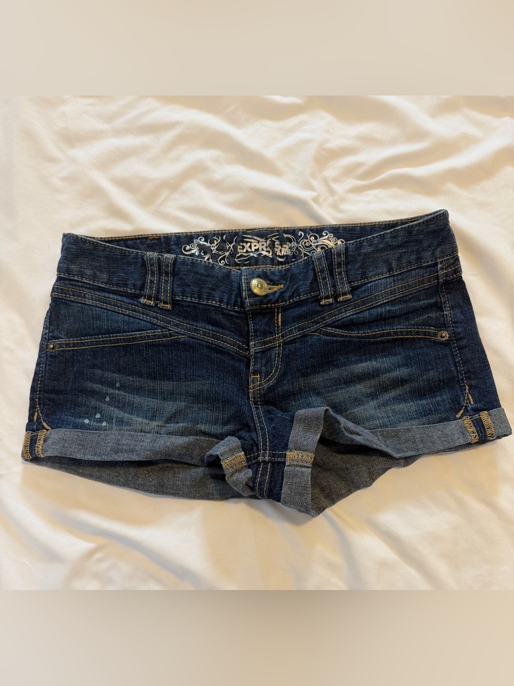 Express Dark Indigo Denim Cuffed Women’s Shorts